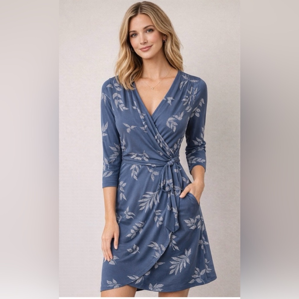 NWOT Stitch Fix 41 Hawthorn Faux Wrap Dress Blue Gray with Leaf Pattern